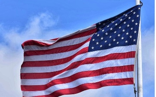 米下院が臨時歳出法案を可決、政府は「長期にわたる再始動」を開始