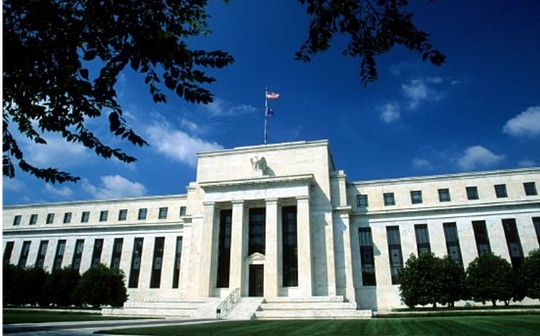 タカ派軍は12月のFRB会合を抑制しており、反対票が多数出る可能性がある