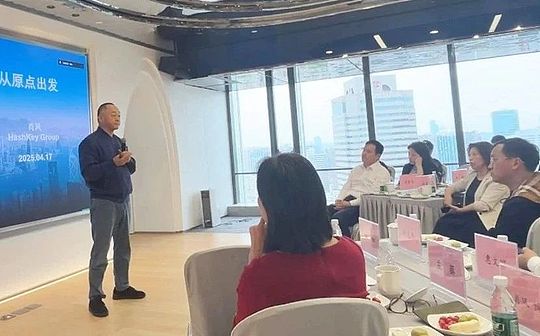 خطاب التخرج من Xiao Feng إلى رواد الأعمال: عبور الفجوة والعودة إلى الأصل
