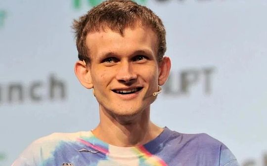 11,3 milliards de dollars ETH quittent la participation. Comment Vitalik considère-t-il cette tendance?
