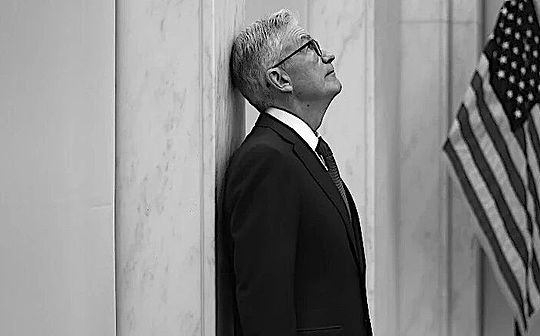 Le resserrement du marché monétaire par la Fed s’intensifie : les risques du système bancaire parallèle font surface