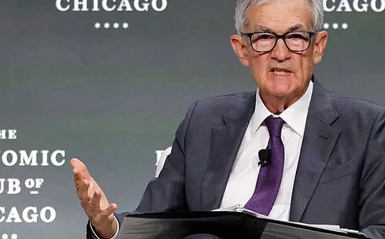 On the impact of gold on the modern money supply system